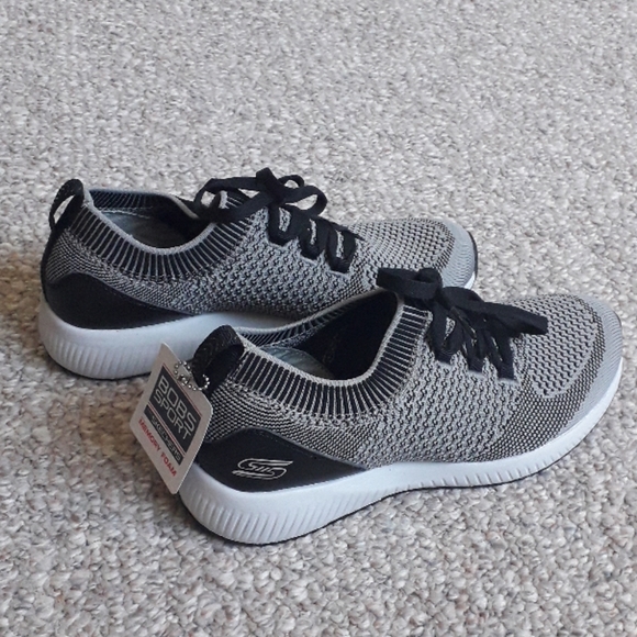 New Skechers Ladies Active Shoes. - Picture 5 of 6
